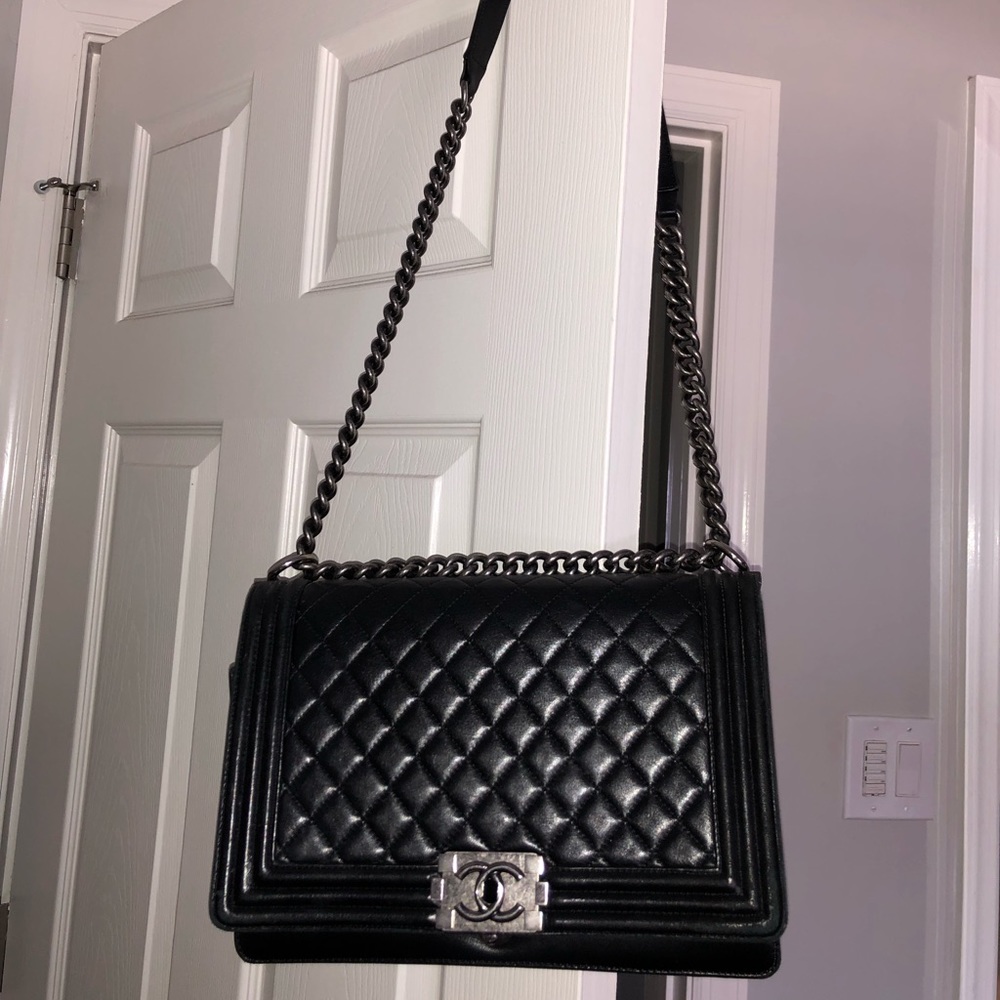 Chanel Le Boy Bag blk calf skin boy bag authentic